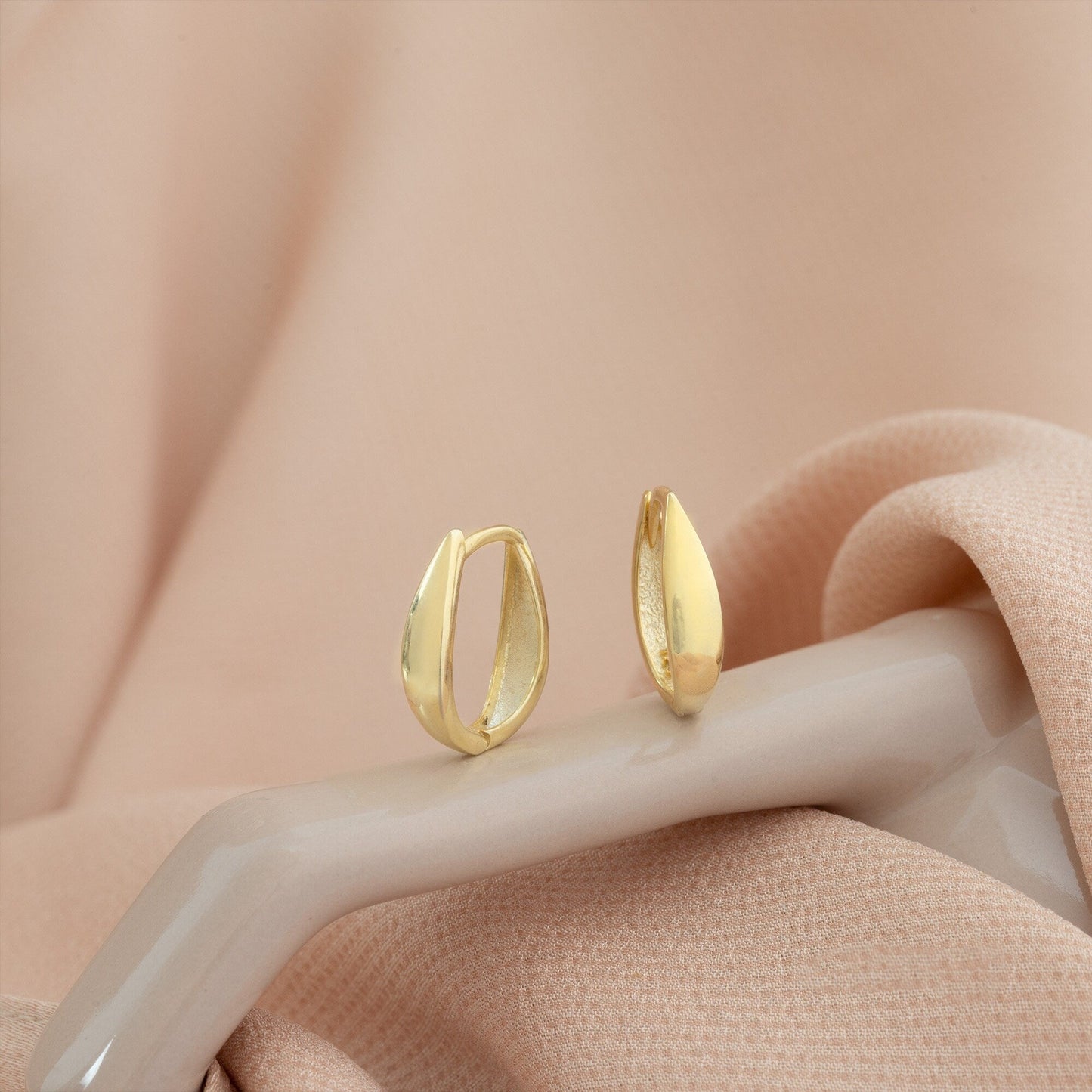 925 Sterling Silver Teardrop Hoop Earrings
