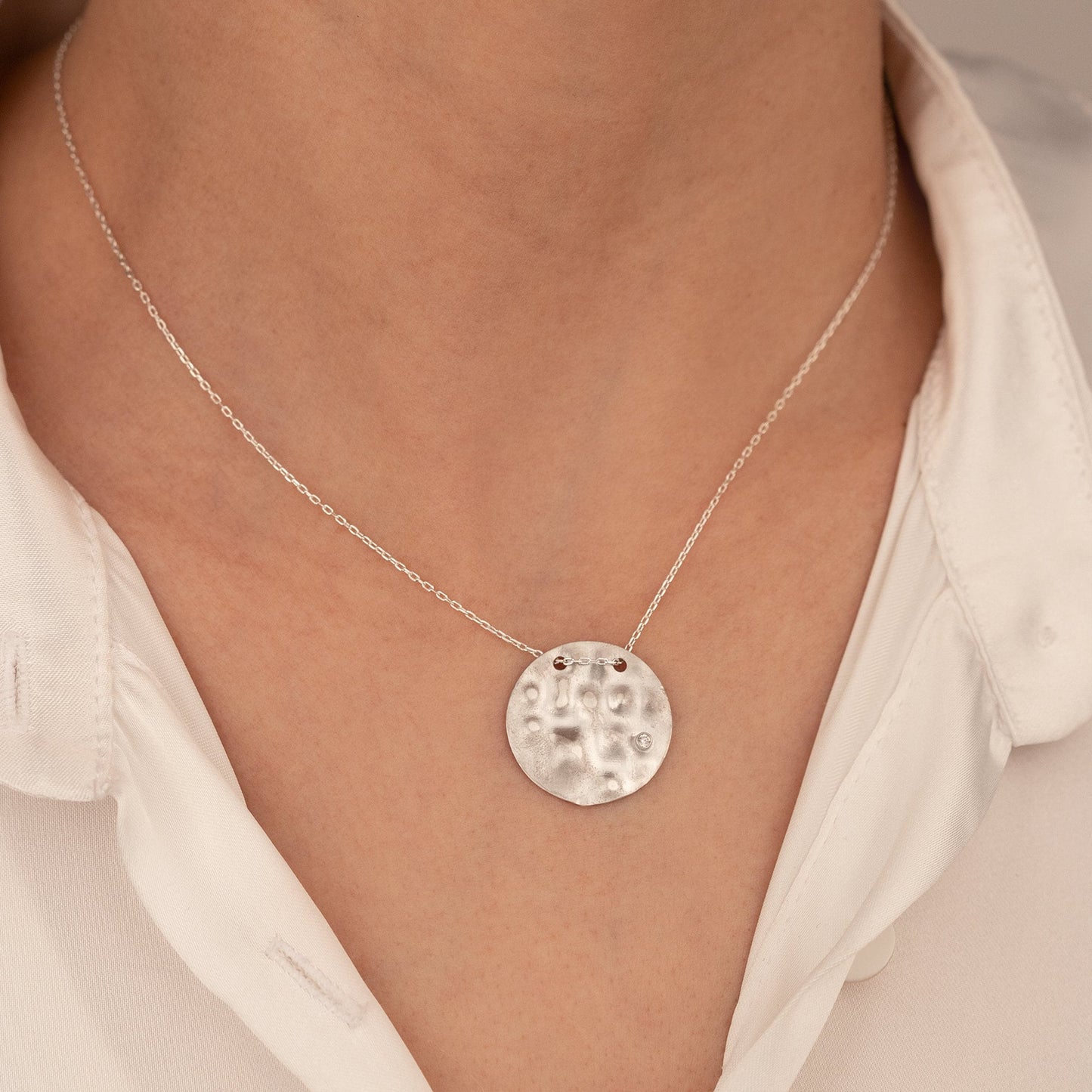 925 Sterling Silver Hammered Disc Necklace
