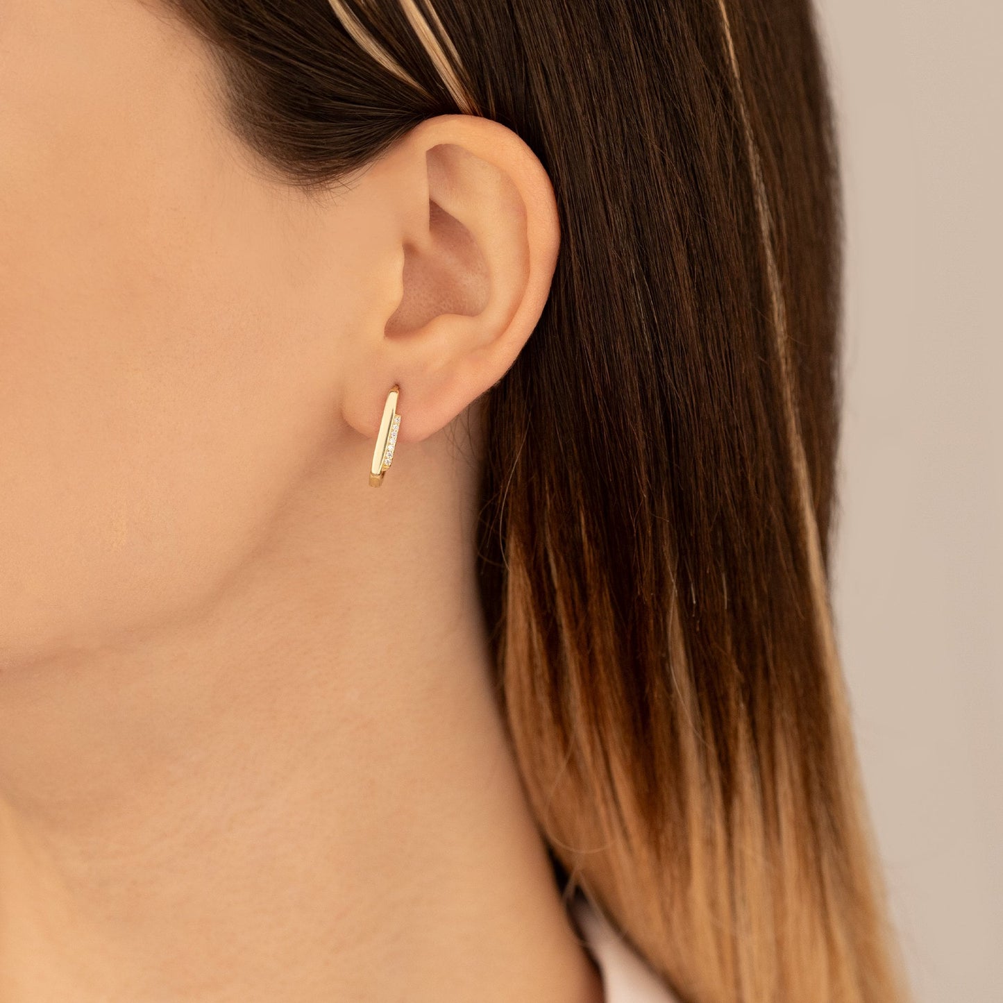925 Sterling Silver Hoop Earrings with Diamond Sides