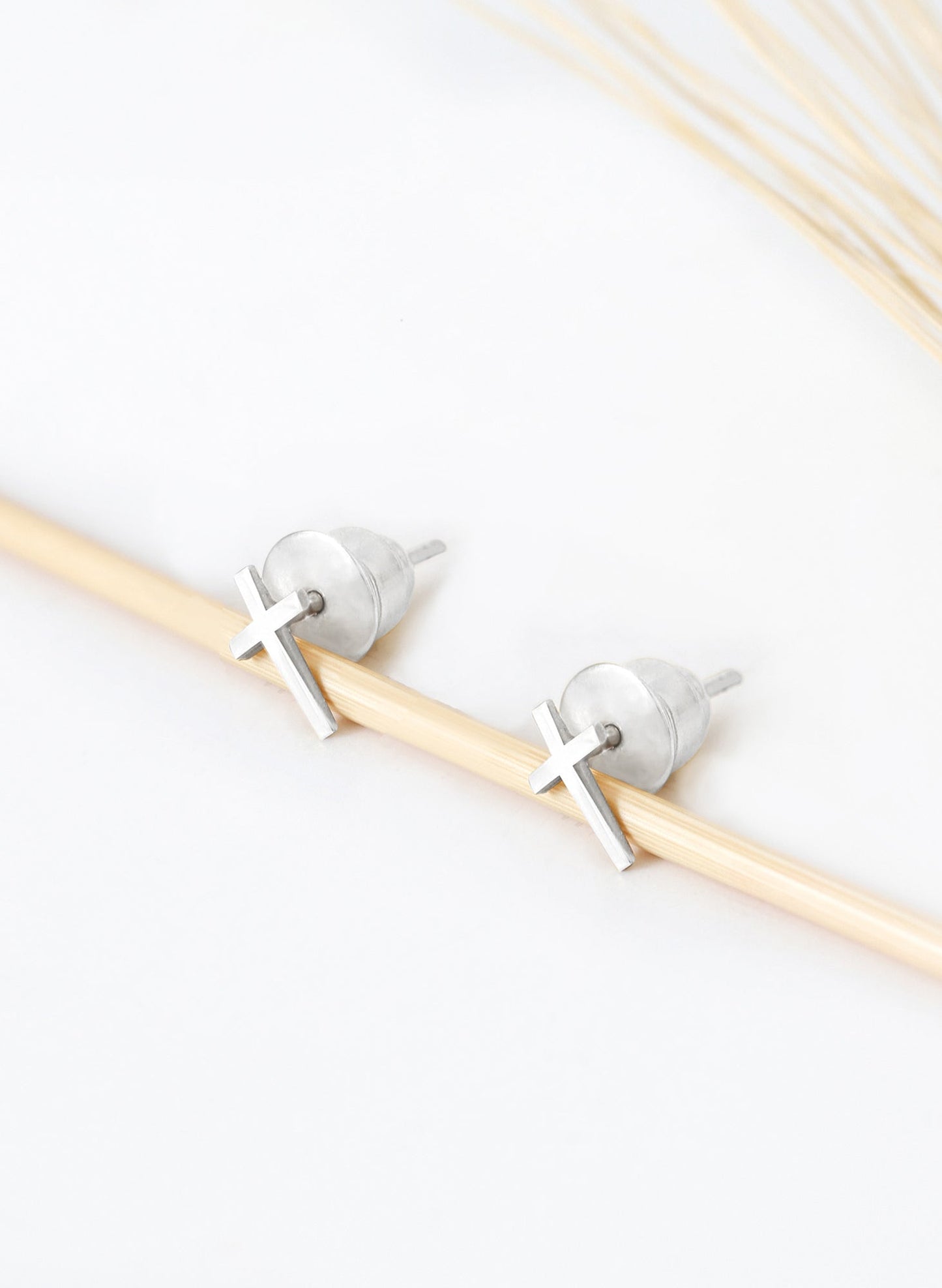 925 Sterling Silver Elegant Cross Stud Earrings