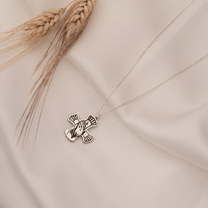 925 Sterling Silver Praying Hands Necklace